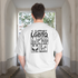 LGBTQ T-shirt med det viste design set forfra